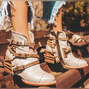 Freebird by Steven Crue Ice 7 Boot Ankle Booties White Cream Tan Buckle Shoes